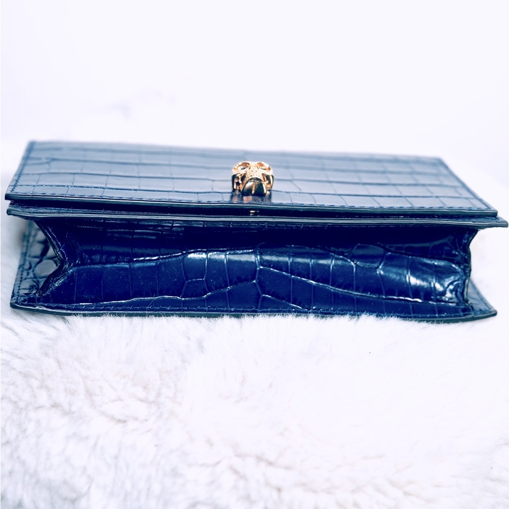 MCQUEEN Medium Mock-croc skull shoulder bag